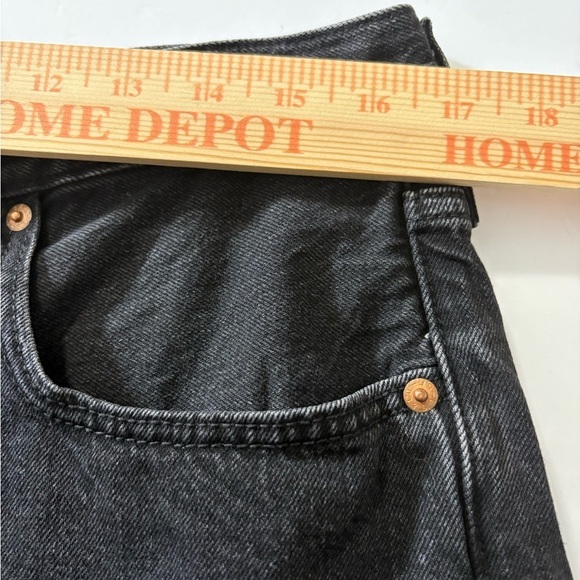 Levi's 501’s Black Frayed Denim Shorts. Classic Denim Staple. Size 32 - Picture 5 of 8